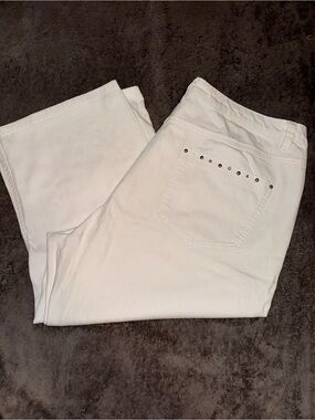 Vintage Crest White Jeans with Gold Crest Logo